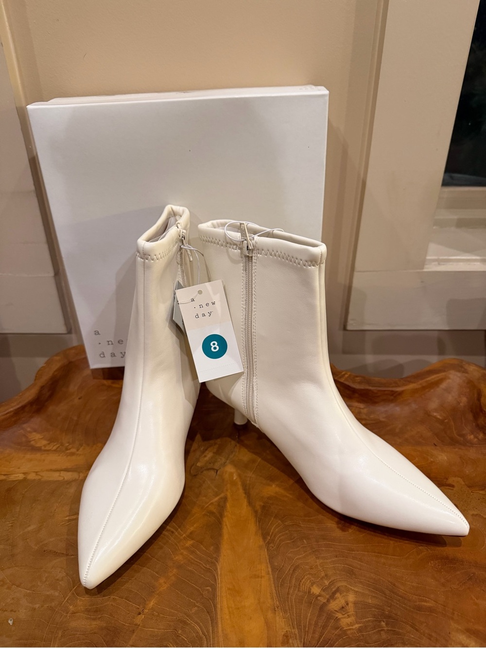 NIB A New Day Ae829 LONNIE Winter Off White Pointed Toe Ankle Boots Booties 8